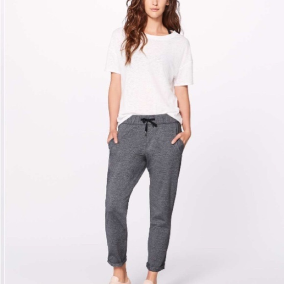 lululemon athletica Pants - Lululemon On The Fly Pant *28" Heathered Black Size 8